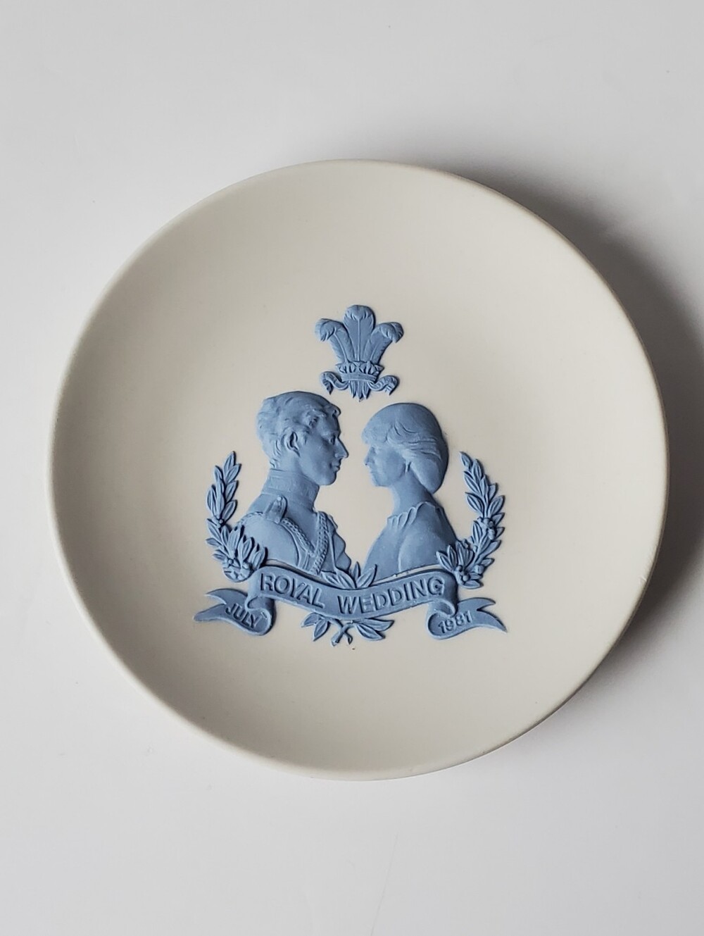 Reverse Jasperware Blue On White 1981 Royal Wedding Princess Diana Pin Dish Vtg